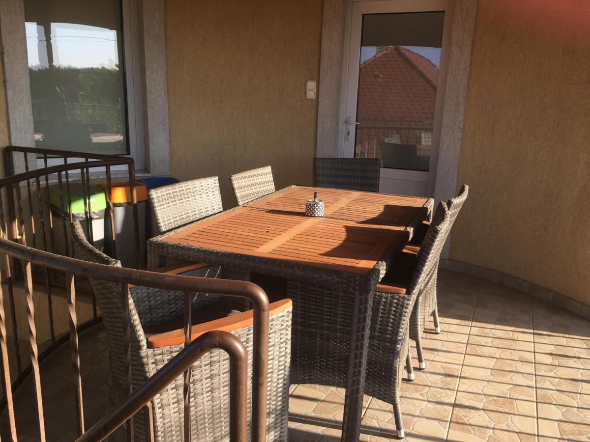 Szabó Wellness Vendégház Zamárdi Esterno foto