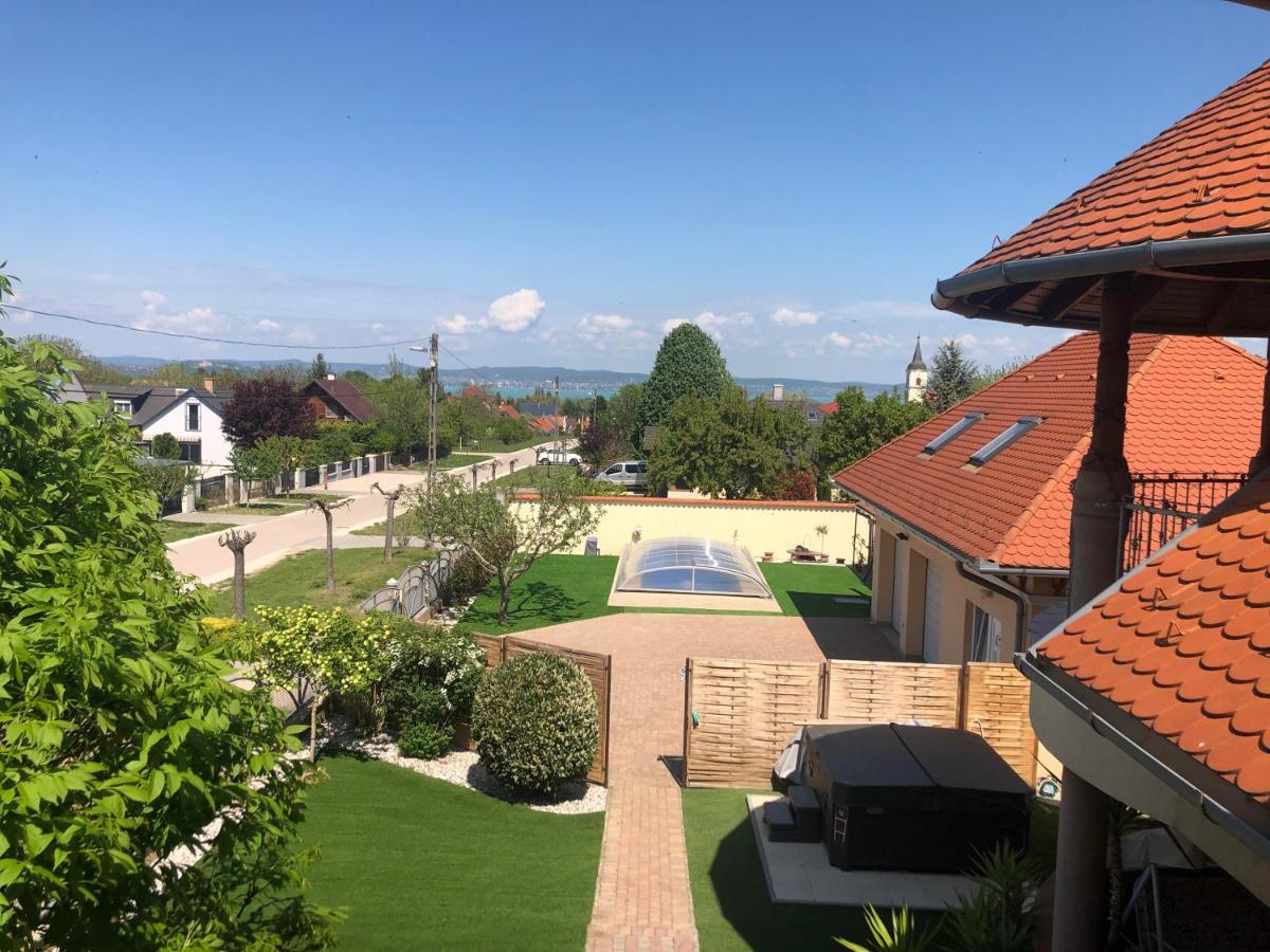 Szabó Wellness Vendégház Zamárdi Esterno foto